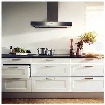 मालिबू व्हाइट शेकर कैबिनेट